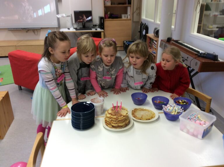 Riemua ja juhlahumua Pinkkien yhteissynttäreillä